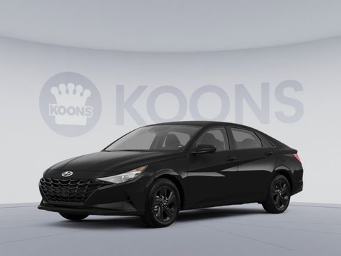 Used 2023 Hyundai Elantra SEL w/ Cargo Package FWD image 1