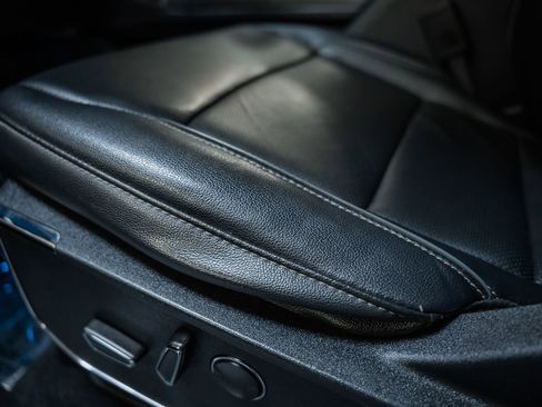 Certified 2023 Ford F150 Lariat w/ Equipment Group 502A High image 44