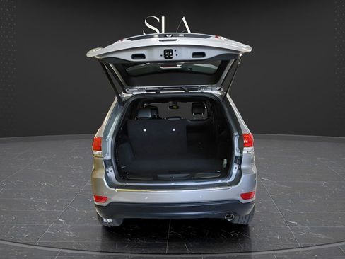 Used 2018 Jeep Grand Cherokee Limited image 7