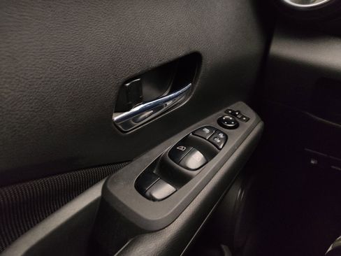 Used 2021 Nissan Kicks SV image 27