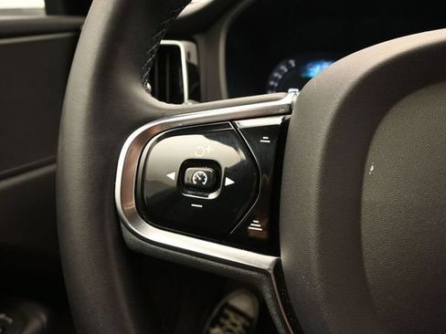 Used 2023 Volvo XC60 B5 Plus AWD/4WD image 25