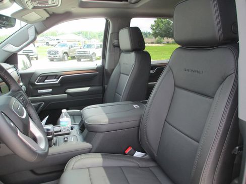 New 2026 GMC Sierra 1500 Denali AWD/4WD image 16