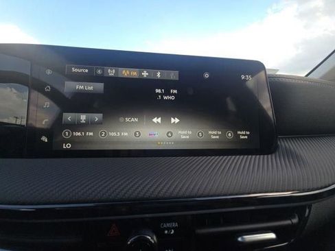 New 2025 Nissan Kicks SR image 27