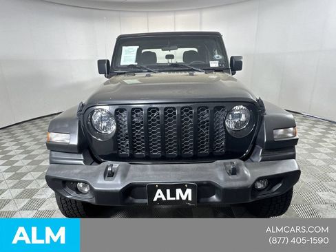Used 2022 Jeep Gladiator Sport AWD/4WD image 3