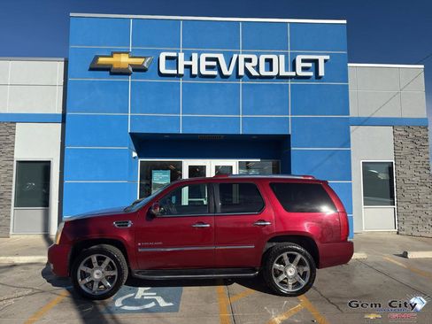 Used 2009 Cadillac Escalade AWD image 1