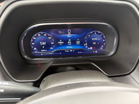 Used 2023 Chevrolet Tahoe LT AWD/4WD image 18