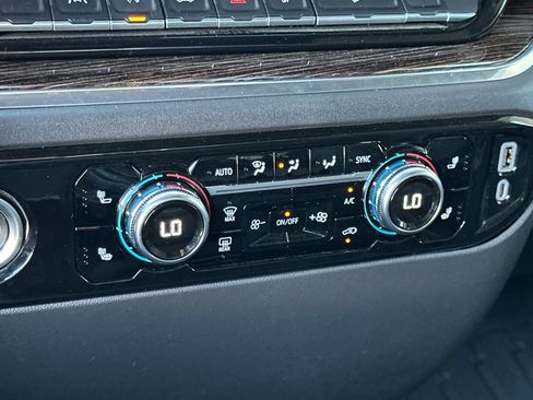 Used 2023 GMC Sierra 1500 Elevation w/ LPO, Elevation Black Package image 20