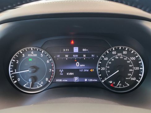 Used 2024 Nissan Armada Platinum w/ Captain's Chairs Package image 22