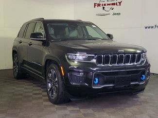 Used 2022 Jeep Grand Cherokee Overland w/ Luxury Tech Group IV AWD/4WD video 2