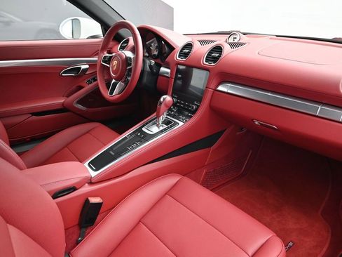 Certified 2025 Porsche 718 Cayman RWD image 12