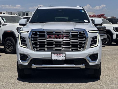 New 2026 GMC Yukon XL Denali w/ Denali Reserve Package AWD/4WD image 2