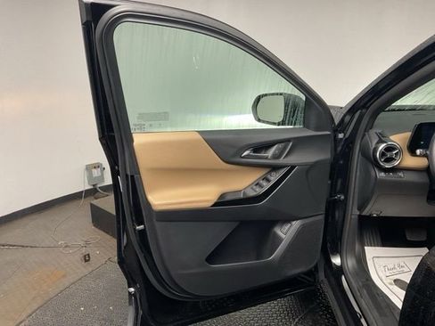 Certified 2025 Chevrolet Equinox ACTIV w/ Safety and Technology Package image 10