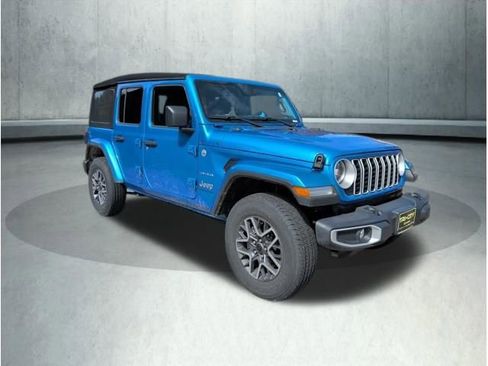 Used 2024 Jeep Wrangler Sahara AWD/4WD image 10