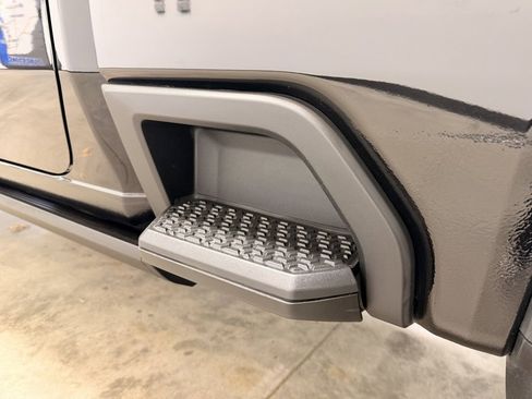 Used 2024 GMC Sierra 2500 AT4 w/ AT4 Premium Plus Package image 17