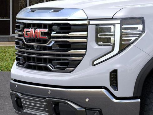 New 2026 GMC Sierra 1500 SLT image 30