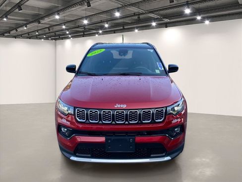 Certified 2025 Jeep Compass Limited AWD/4WD image 2