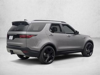 New 2025 Land Rover Discovery S video 2