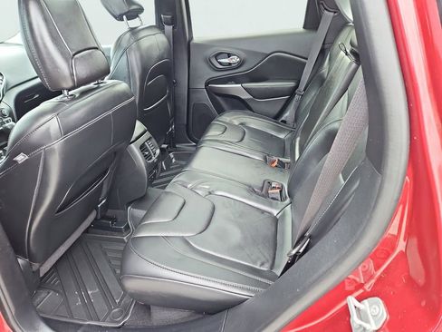 Used 2020 Jeep Cherokee Limited image 36