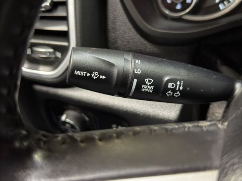 Used 2022 RAM 1500 Big Horn AWD/4WD image 23