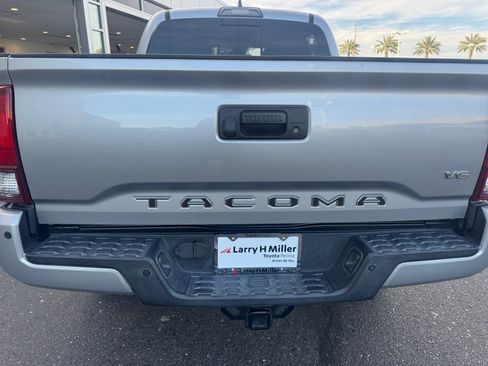Used 2019 Toyota Tacoma TRD Sport w/ Technology Package image 25