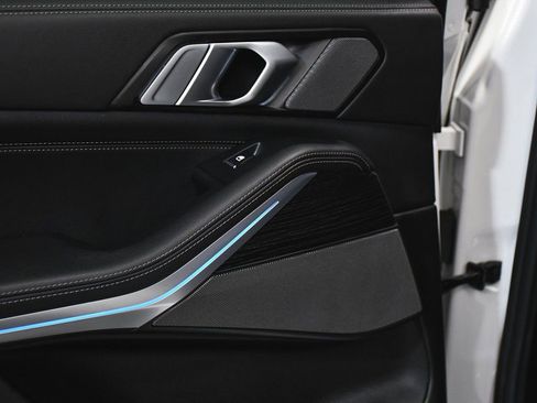 Used 2025 BMW X5 xDrive40i image 12