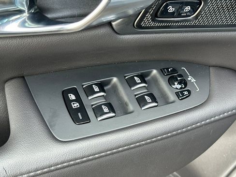 Used 2025 Volvo S90 B6 Plus w/ Protection Package Premier image 11