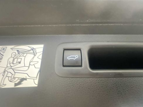 Used 2023 Toyota Highlander Platinum image 44