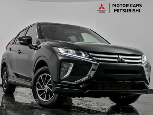 Used 2020 Mitsubishi Eclipse Cross ES image 1