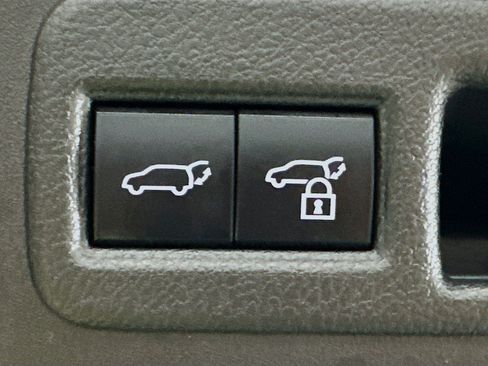 Used 2024 Toyota bZ4X XLE w/ Weather Package image 31