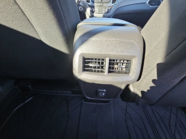 Used 2022 Chevrolet Equinox LS w/ LPO, Floor Liner Package AWD/4WD image 30