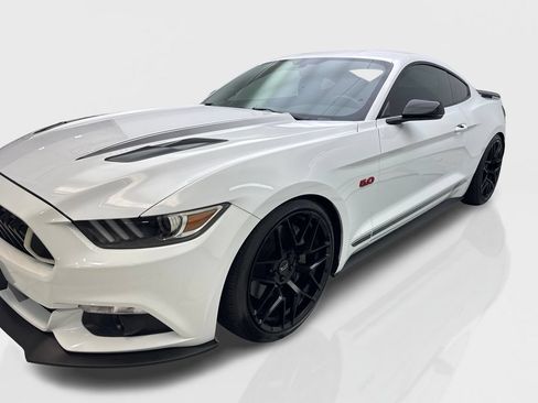 Used 2016 Ford Mustang GT Premium w/ Equipment Group 401A RWD image 11