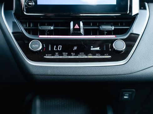 Certified 2024 Toyota Corolla LE FWD image 20