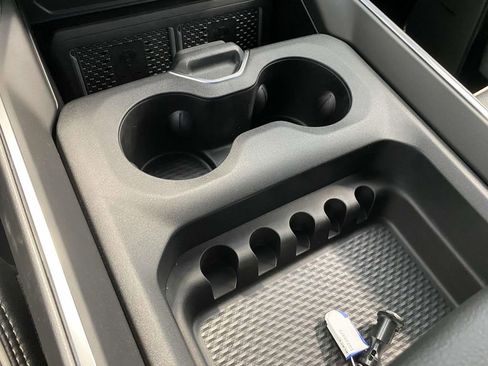 New 2025 RAM 2500 Laramie AWD/4WD image 21
