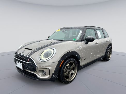 Used 2022 MINI Cooper Clubman S image 1