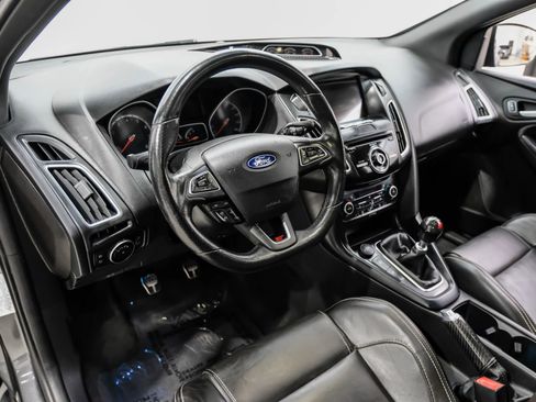Used 2018 Ford Focus ST w/ Equipment Group 402A image 26