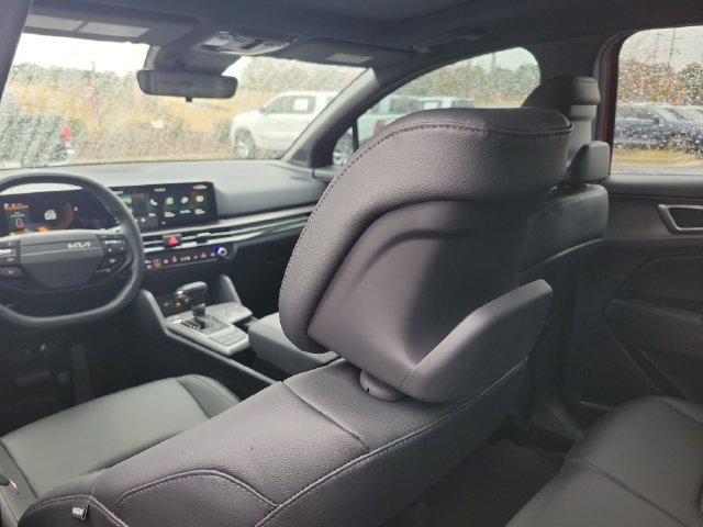 New 2026 Kia Sportage SX FWD image 13
