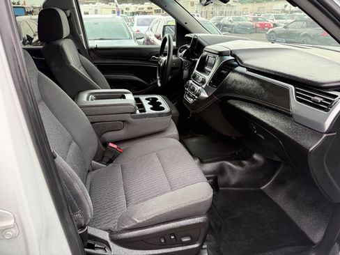 Used 2017 Chevrolet Tahoe 2WD w/ Remote Keyless Entry Package image 17