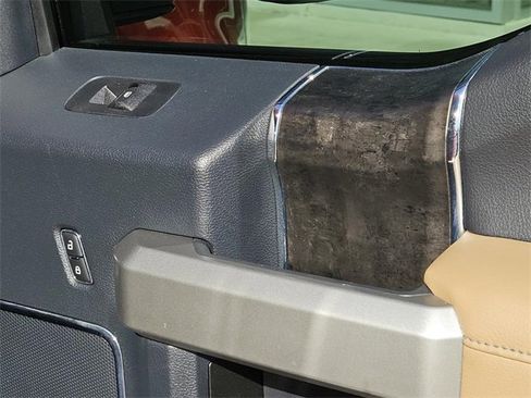 Certified 2022 Ford F250 Lariat w/ Chrome Package image 35