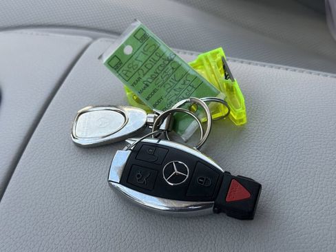 Used 2016 Mercedes-Benz S 550 Sedan image 32