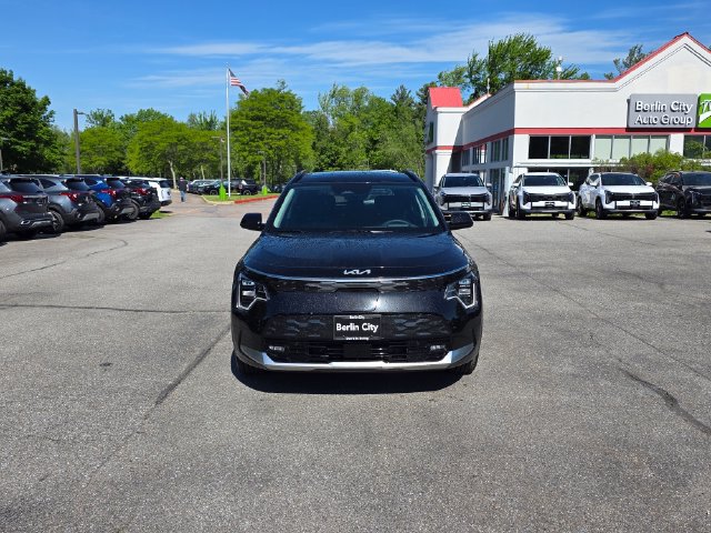 New 2026 Kia Niro Wave w/ Wave Preserve Package FWD image 2