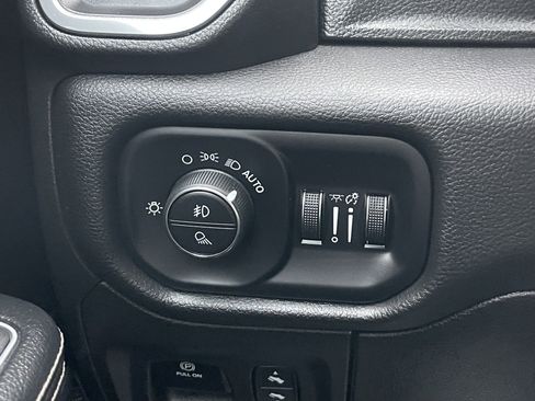 Used 2023 RAM 1500 Laramie image 40