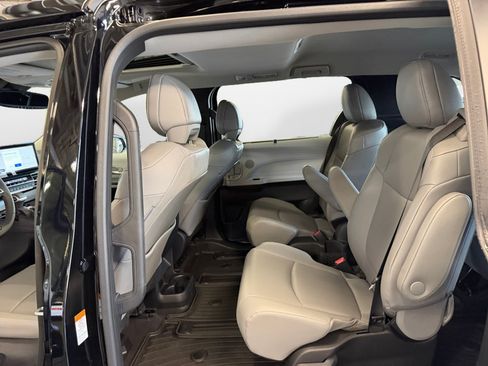 Certified 2026 Toyota Sienna XLE AWD/4WD image 16