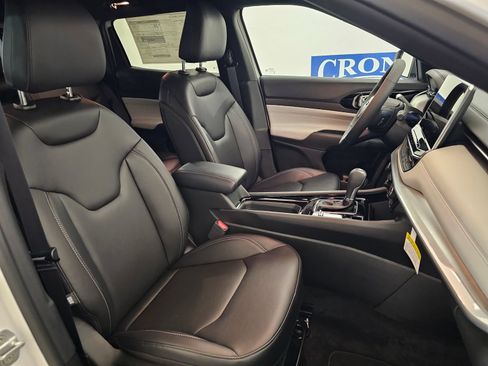 New 2026 Jeep Compass Limited AWD/4WD image 25