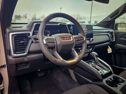 New 2026 GMC Canyon Elevation w/ Convenience Package image 15