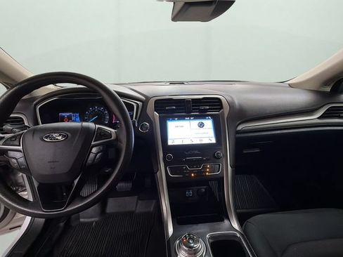 Used 2019 Ford Fusion SE AWD/4WD image 10