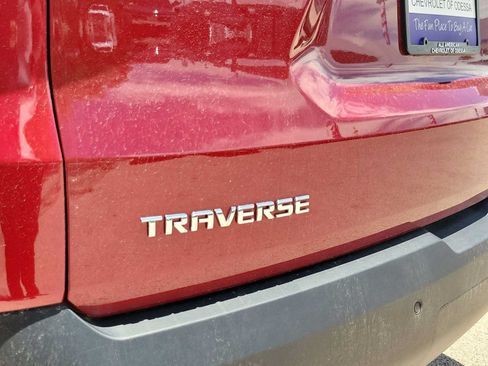 Used 2020 Chevrolet Traverse LT FWD image 11