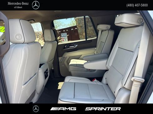 Used 2026 GMC Yukon Denali AWD/4WD image 18