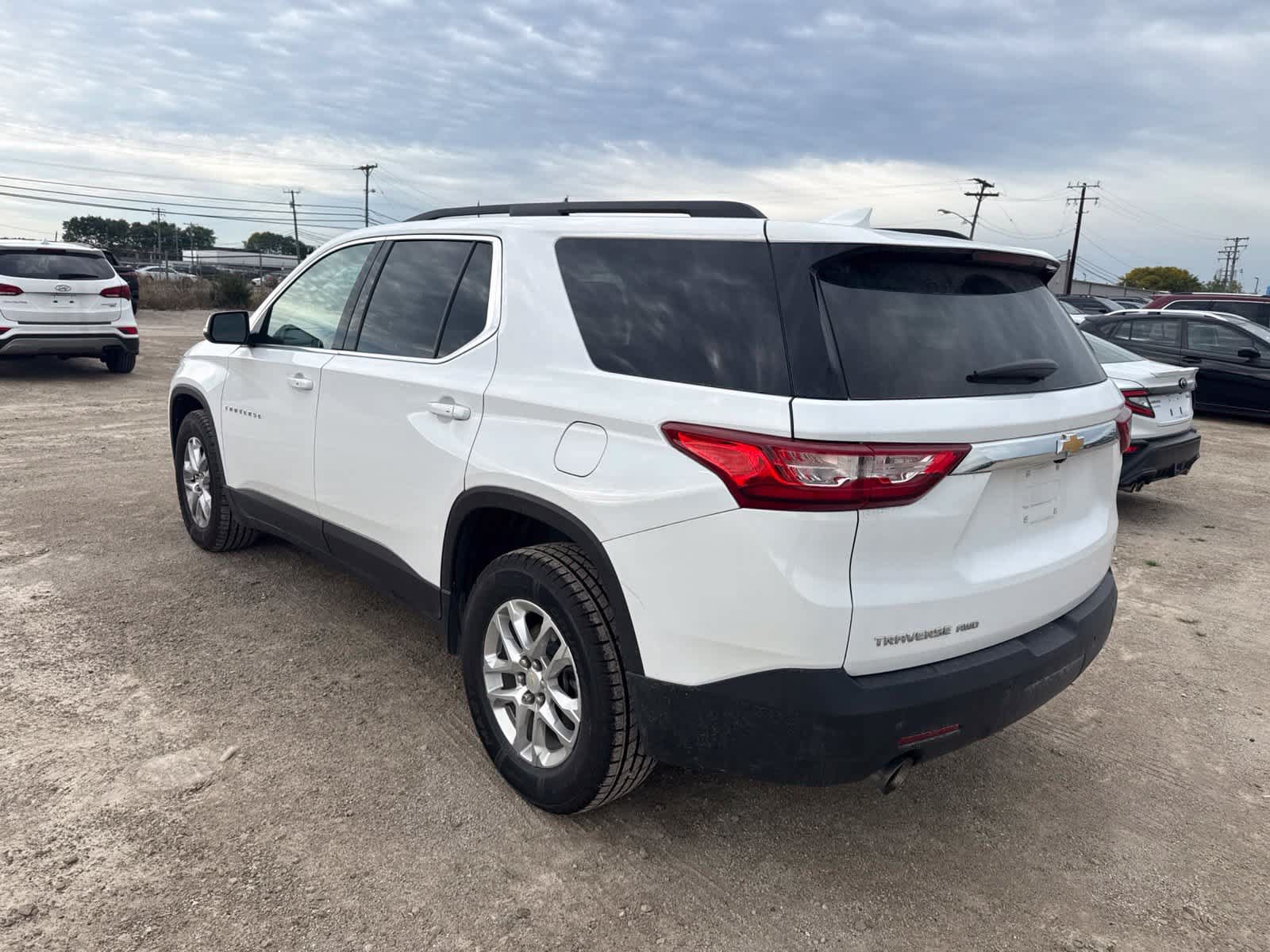 Used 2021 Chevrolet Traverse LT AWD/4WD image 2