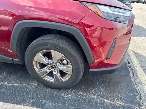 Used 2025 Toyota RAV4 XLE AWD/4WD image 9