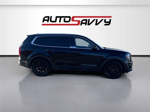Used 2022 Kia Telluride SX w/ SX Prestige Package image 8